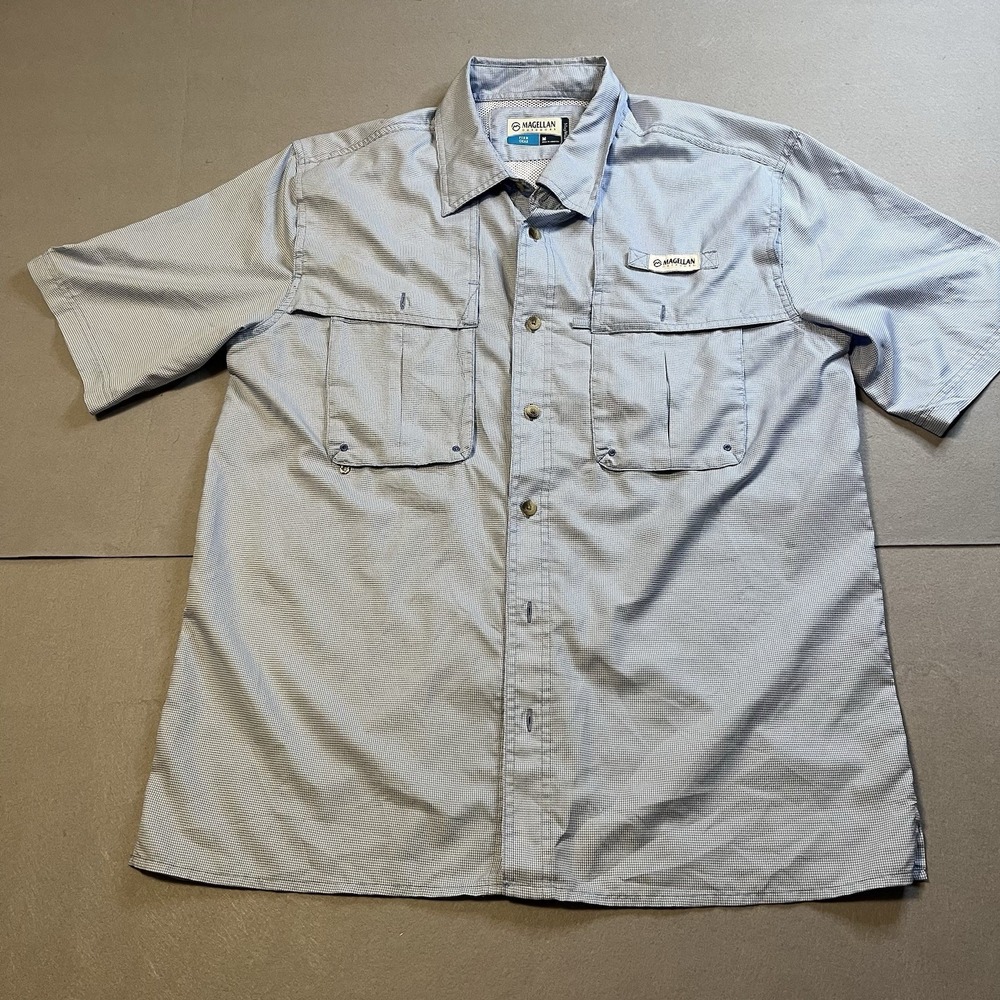 Magellan Outdoors Fish Gear Men's Blue Check Short Sleeve Button-Up Shirt M